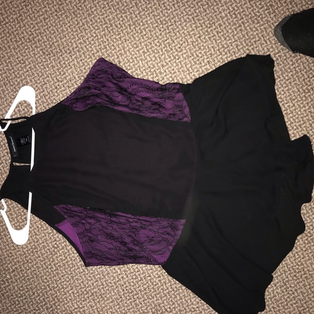 Sleeveless peplum top